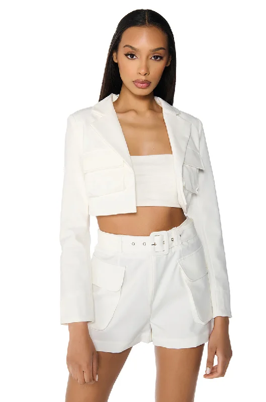 BETTER LUCK CROP BLAZER IN WHITE